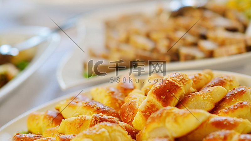 糖果自动包装机包装流程解析：从原料到成品
